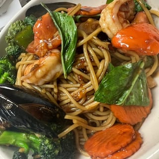 Pad Kee Mao Ta-Lay